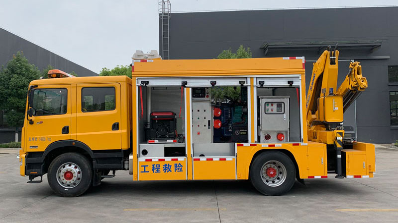 800X600東風D9救險車3.jpg